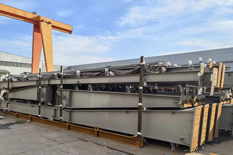 steel pallet البليت الصلب