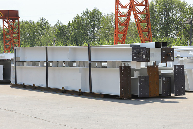 steel frame إطار فولاذي