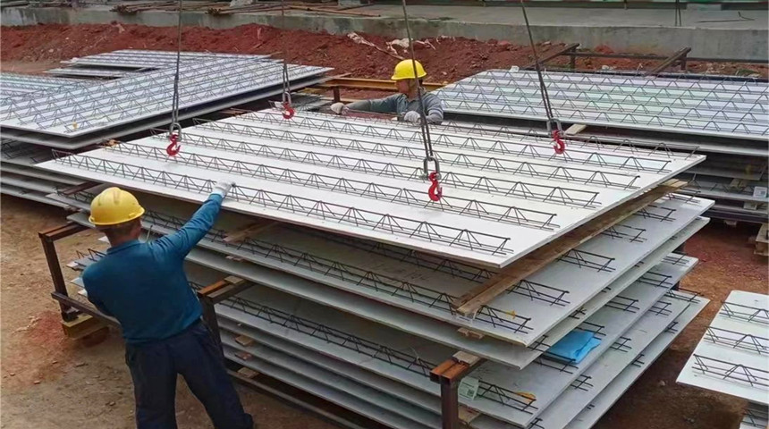 سطح الأرضية الجمالون