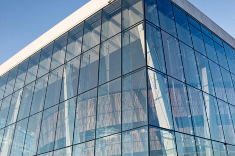 جدار الستار الزجاجي