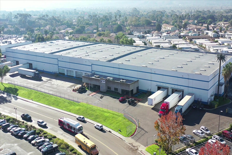 توزيع الخدمات اللوجستية