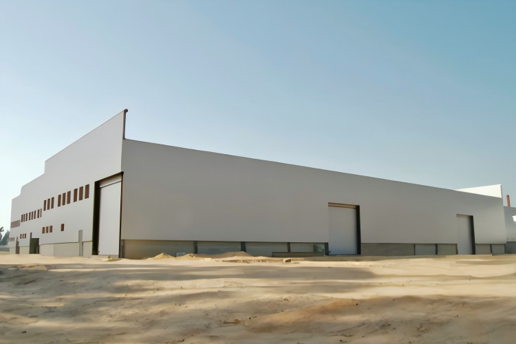 مستودع بارد