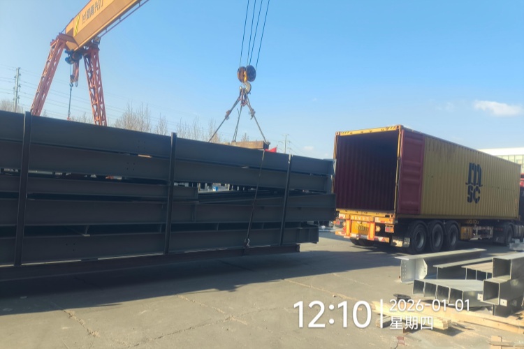 مشروع بناء الهيكل الصلب للمستودع