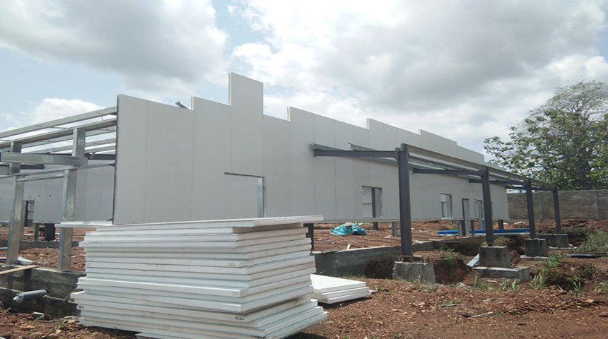 لوحة الجدار ساندويتش الصلب