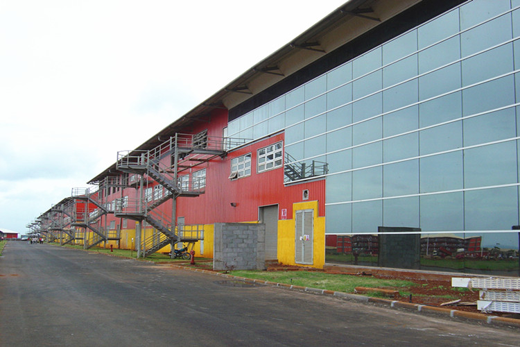 جدار الستار الزجاجي