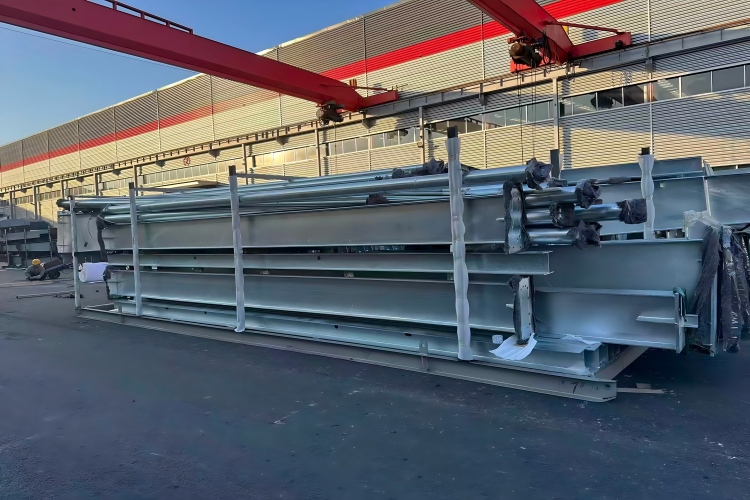 تصنيع الفولاذ الإنشائي لبناء مباني المصانع