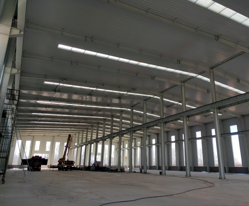 مبنى فولاذي