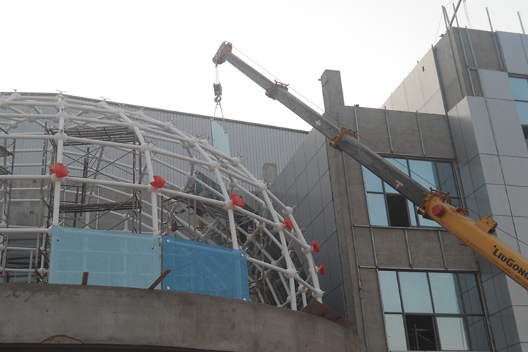 تروس الأنابيب