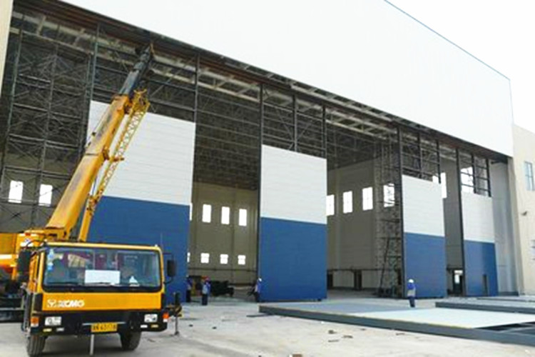 باب الحظيرة