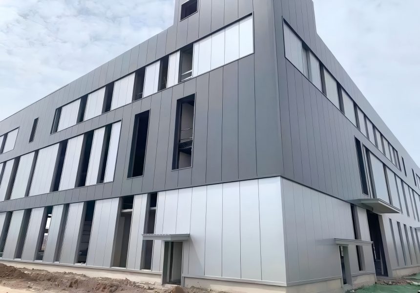 مستودع الألواح المعدنية