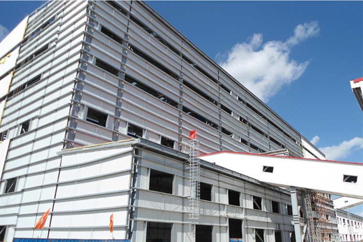 ورشة عمل الصلب