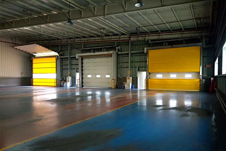 الباب الصناعي