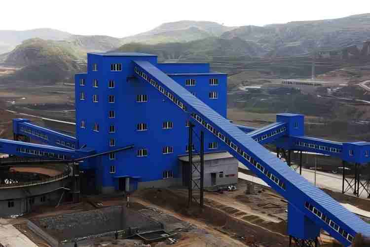 تصنيع الهيكل الصلب لمشروع المستودعات الصناعية